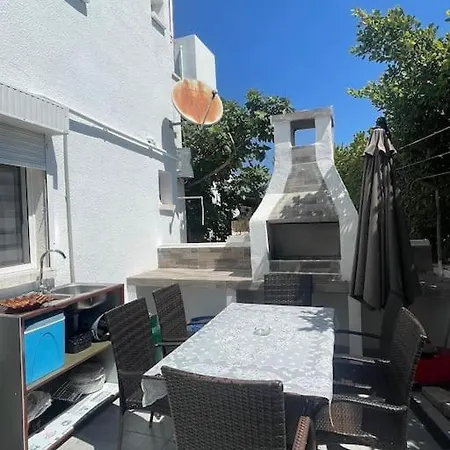 Girne Kktc * Agios Georgios (Kyrenia)